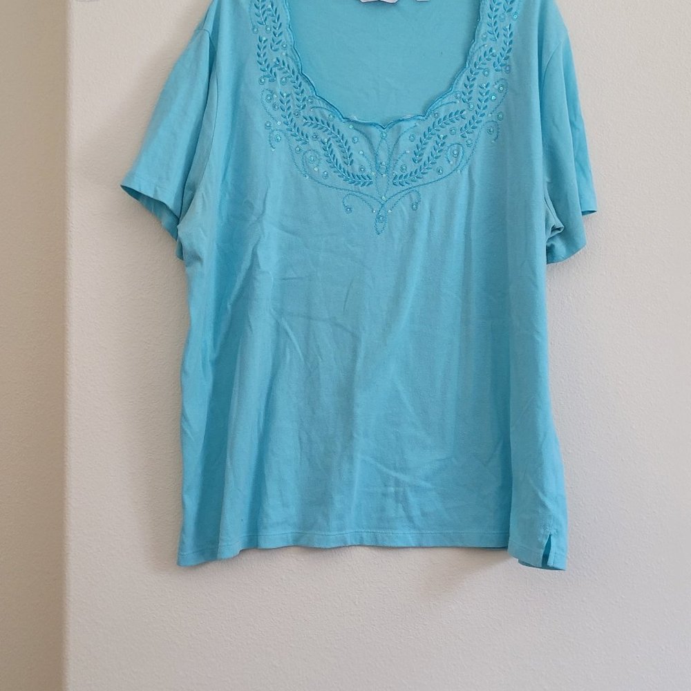 great northwest Turquoise Beaded Embellished Scallop Neck Short Sleeve T-Shirt